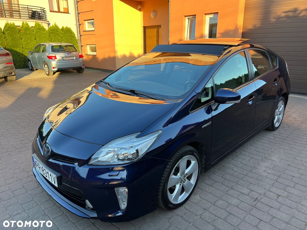 Toyota Prius (Hybrid) Executive - 6