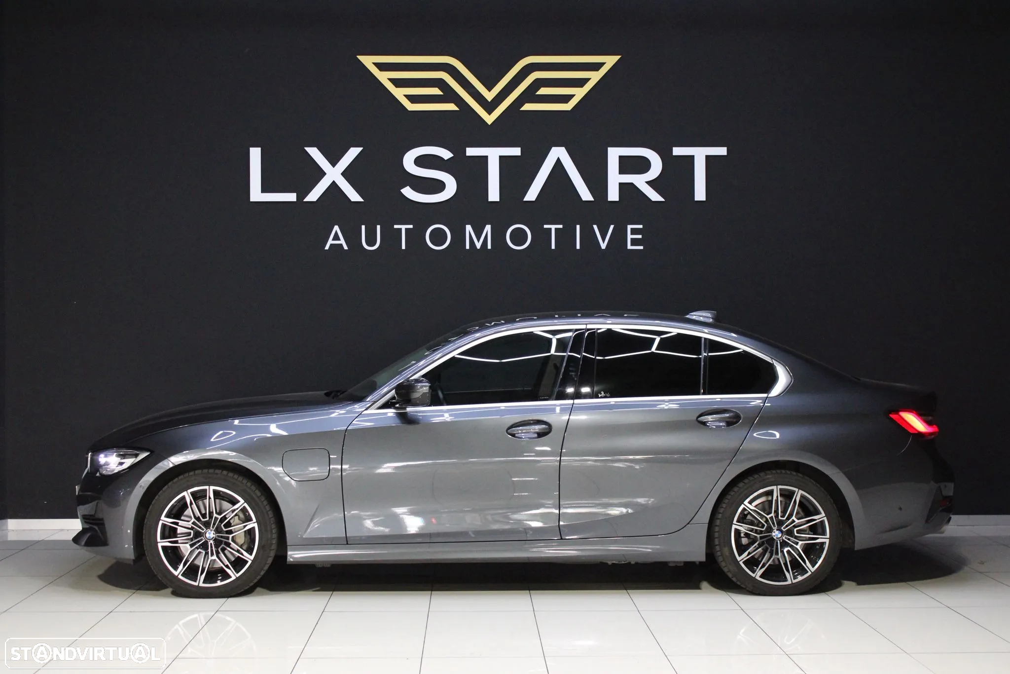 BMW 330 e Line Luxury Auto - 2