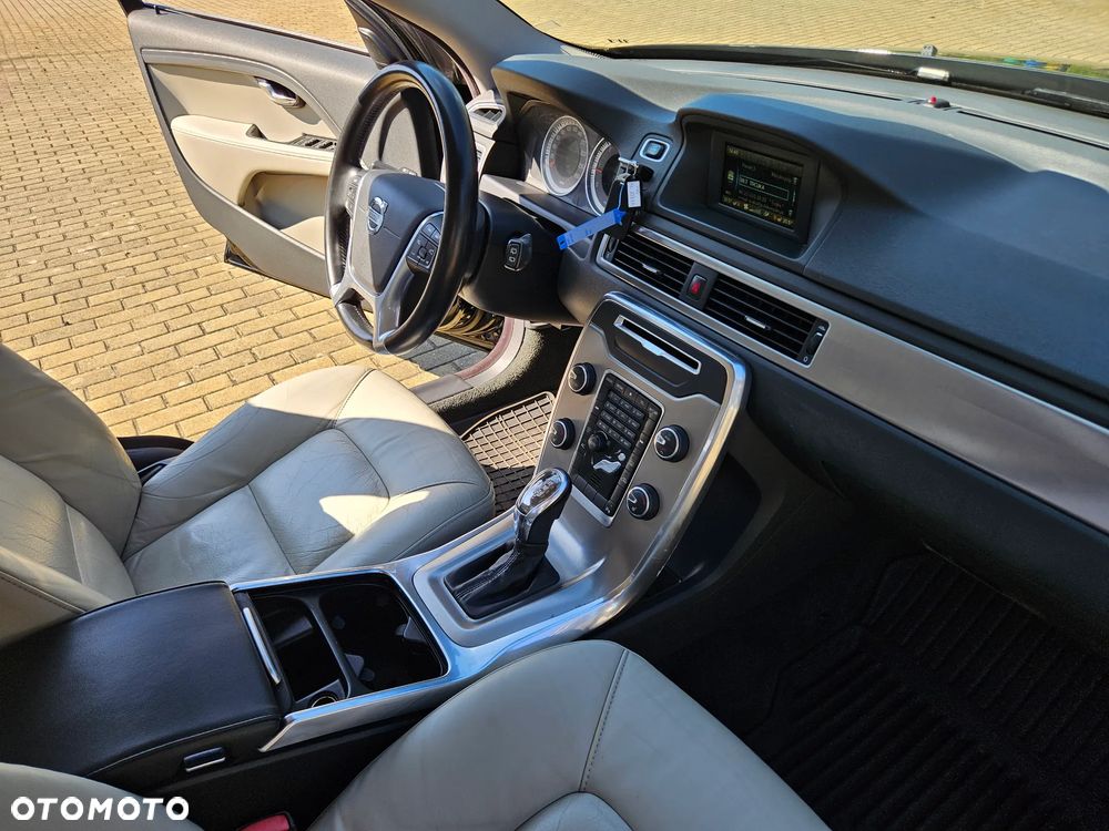 Volvo V70 - 8
