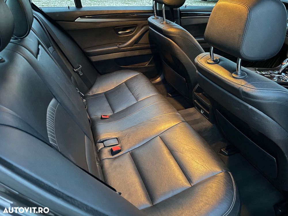 BMW Seria 5 520d Aut. Luxury Line - 8