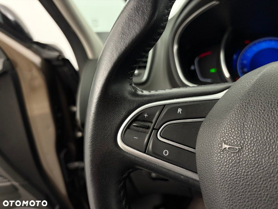Renault Grand Scenic - 17