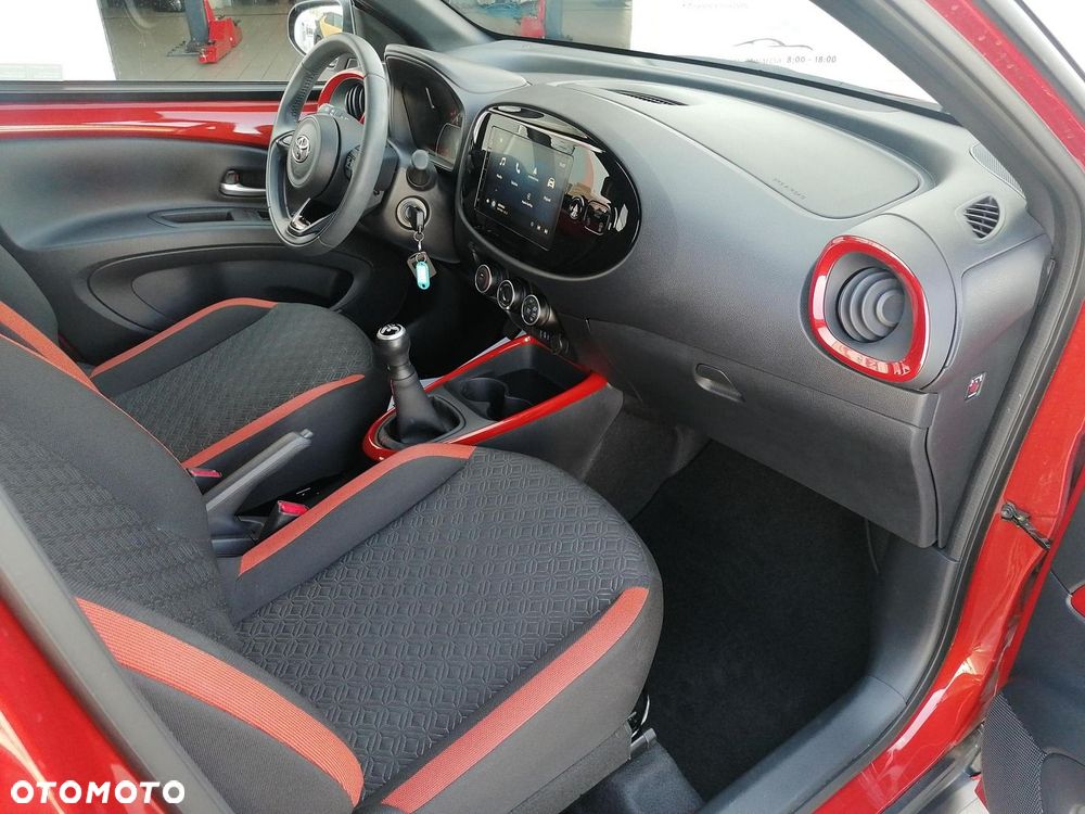 Toyota Aygo X - 9