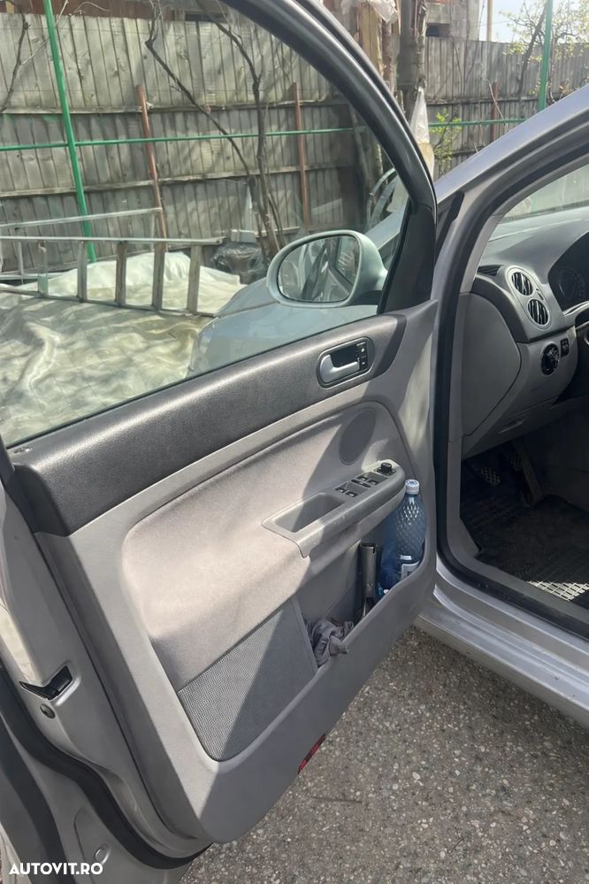 Volkswagen Golf Plus 1.9 TDI Comfortline - 4