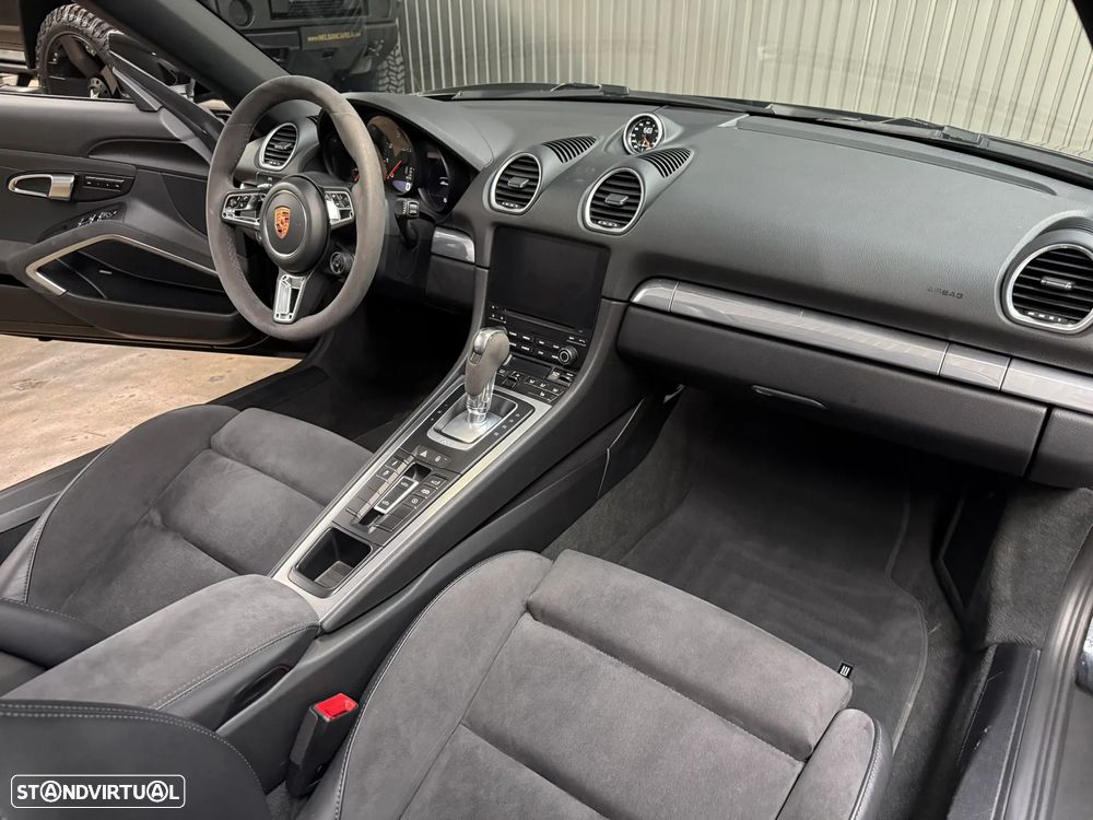 Porsche 718 Boxster GTS PDK - 32