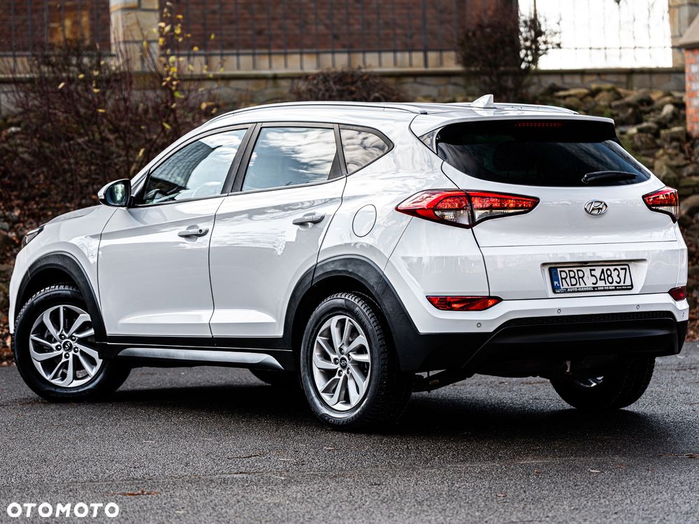 Hyundai Tucson blue 1.7 CRDi 2WD Trend - 23
