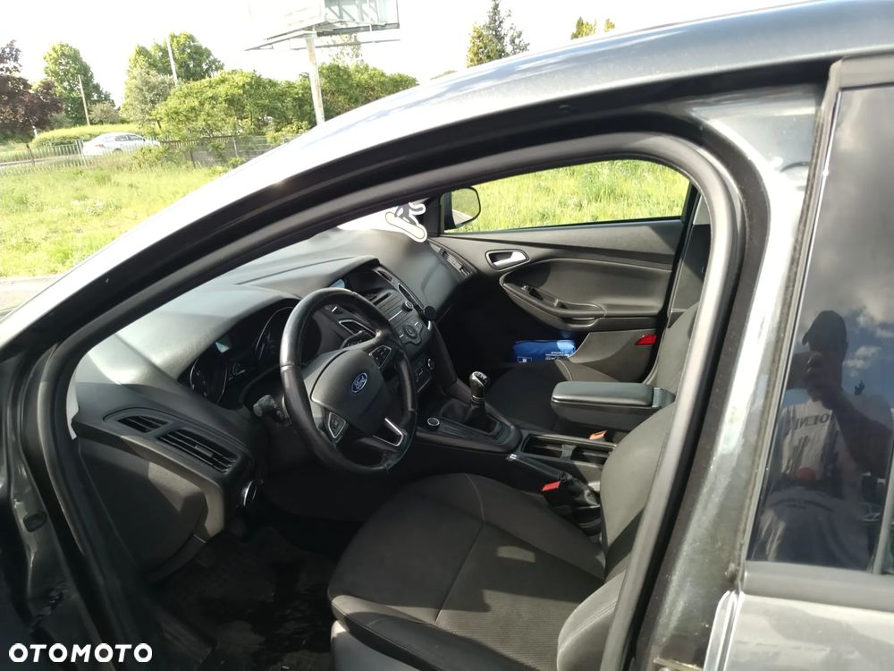 Ford Focus 1.6 Trend - 6