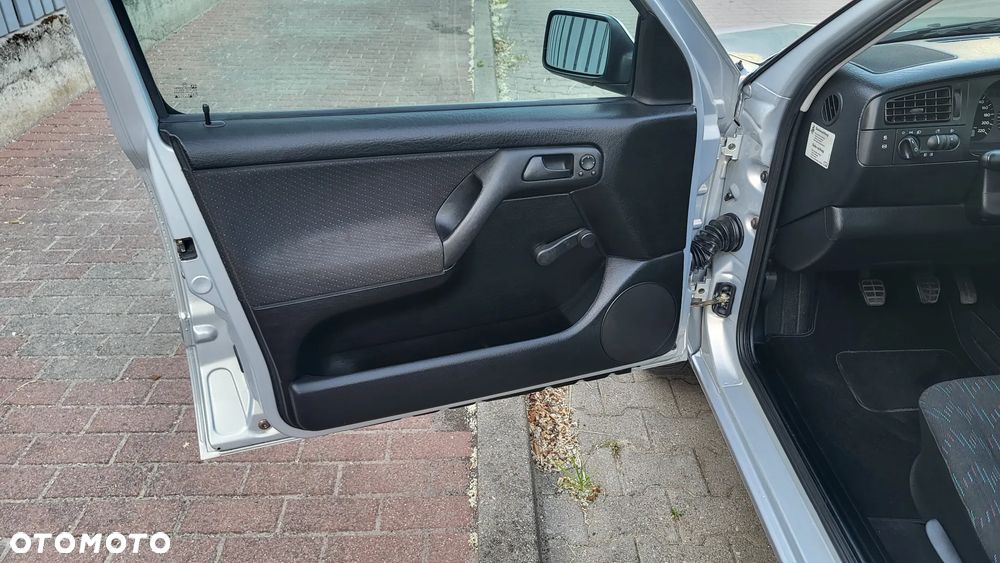 Volkswagen Golf - 19