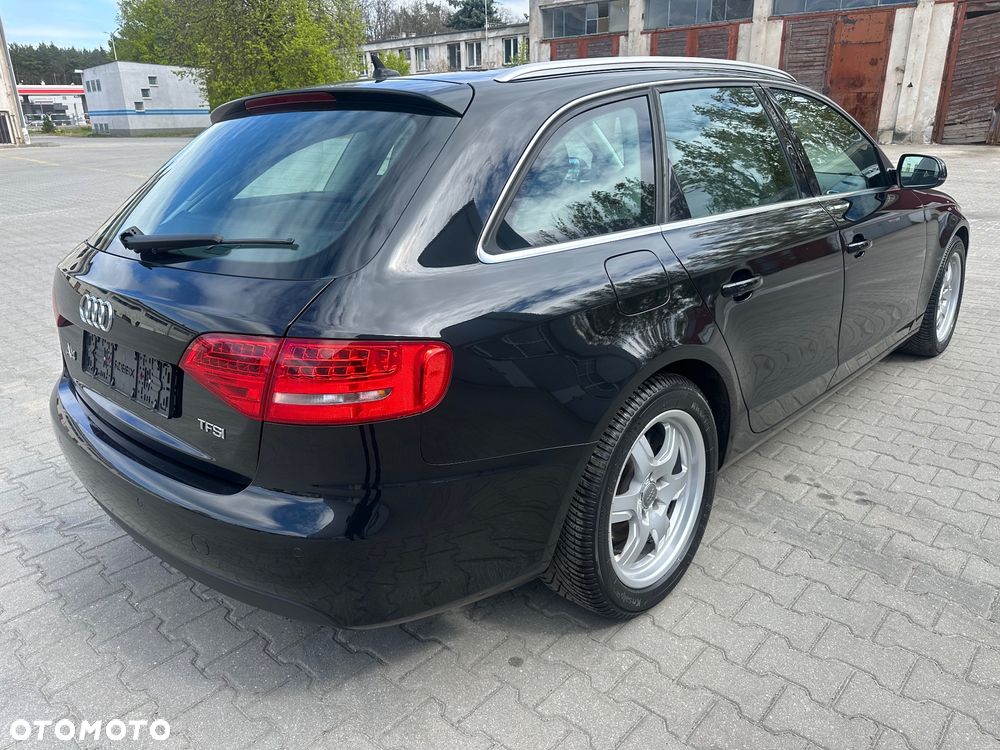 Audi A4 Avant - 16