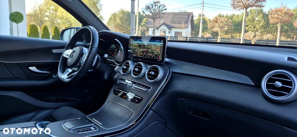 Mercedes-Benz GLC 220 d 4Matic 9G-TRONIC AMG Line Plus - 19
