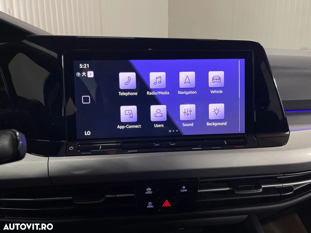 Volkswagen Golf 1.0 eTSI DSG MHEV Life - 22
