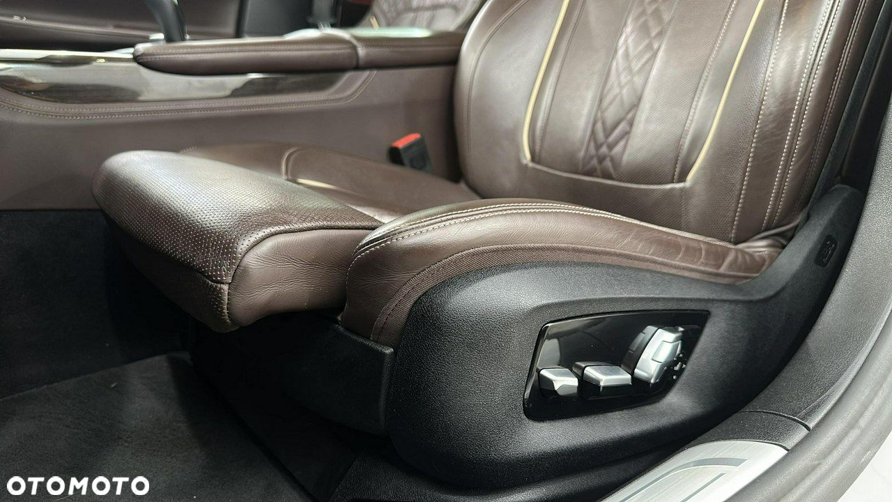 BMW Seria 7 - 16