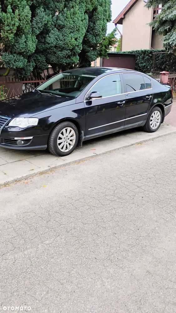 Volkswagen Passat 2.0 FSI Comfortline - 1
