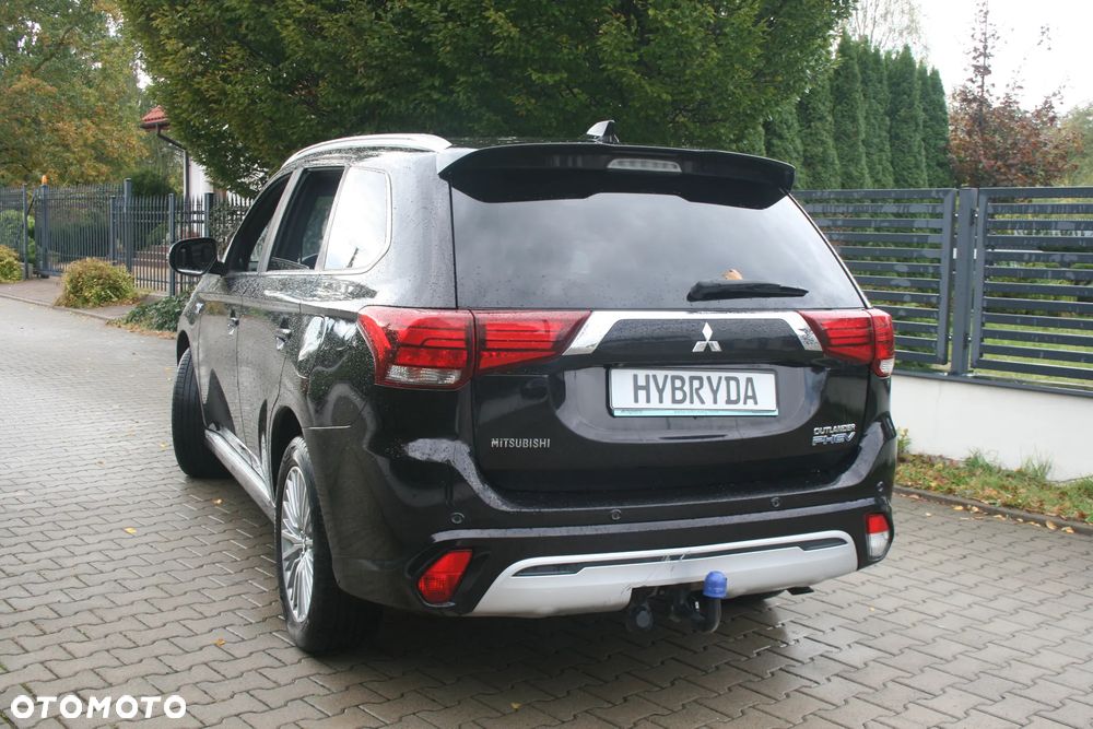 Mitsubishi Outlander - 30