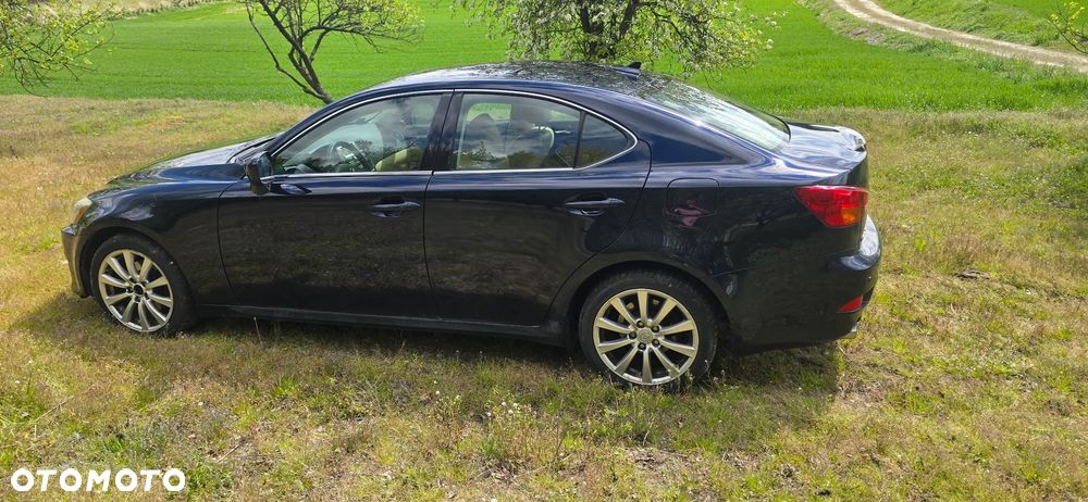 Lexus IS 250 - 25