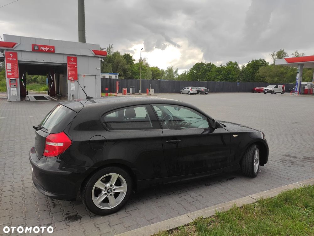 BMW Seria 1 116i - 28