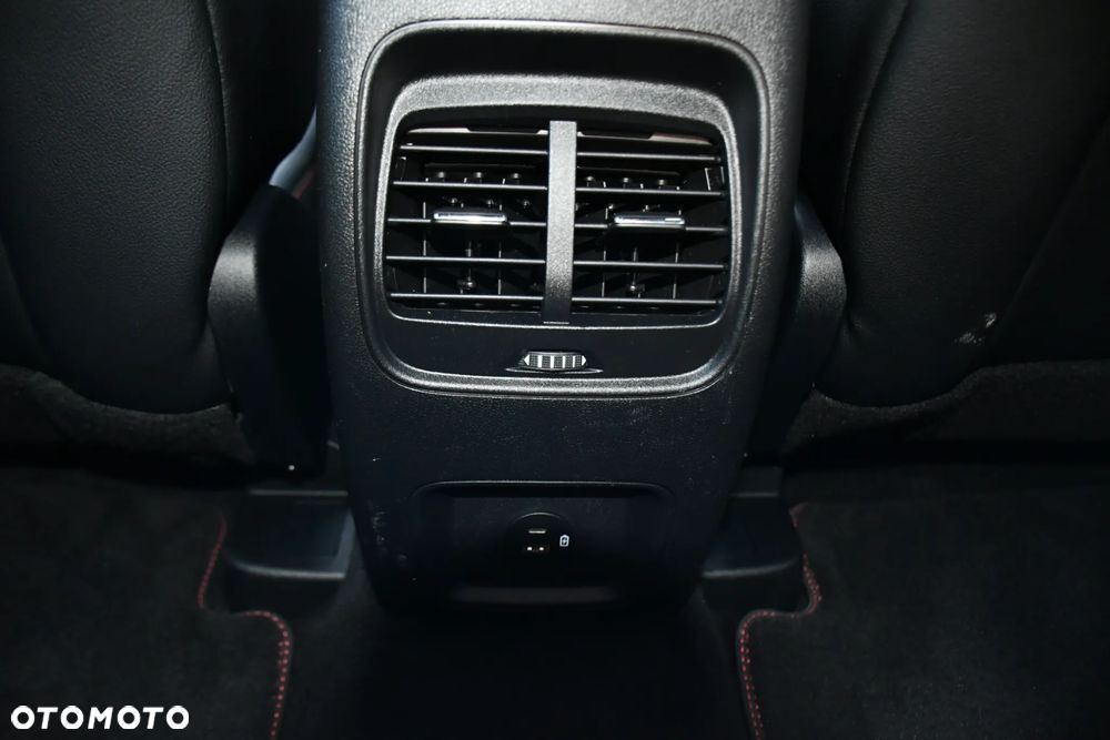 Ford Kuga 2.5 FHEV AWD ST-Line X - 34