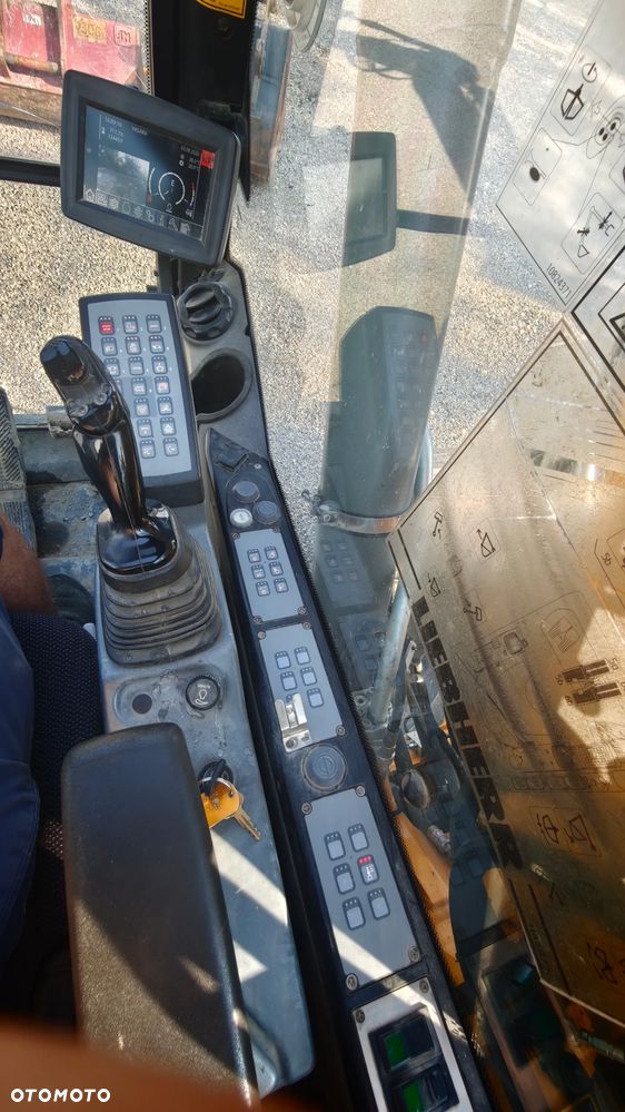 Liebherr - 13