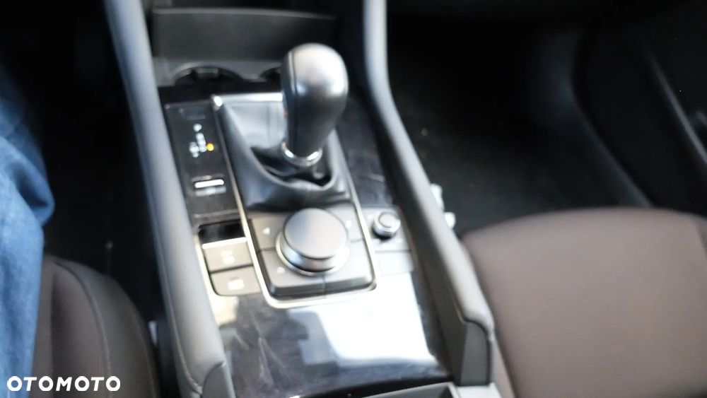 Mazda 3 2.0 mHEV AWD Kanjo - 17