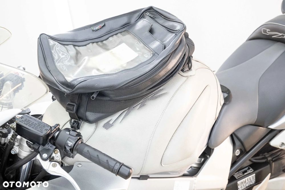 Honda VFR - 2