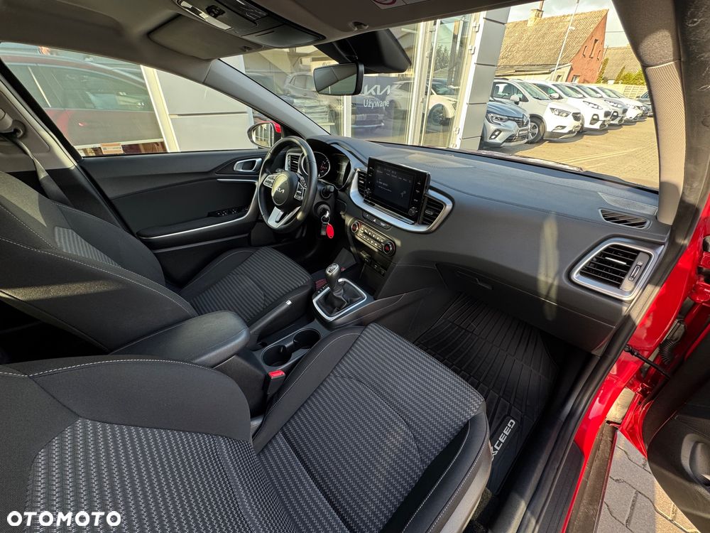 Kia XCeed 1.5 T-GDI M - 16
