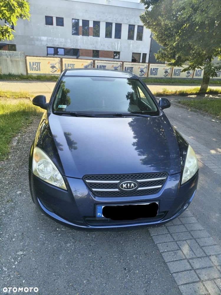 Kia Ceed - 1