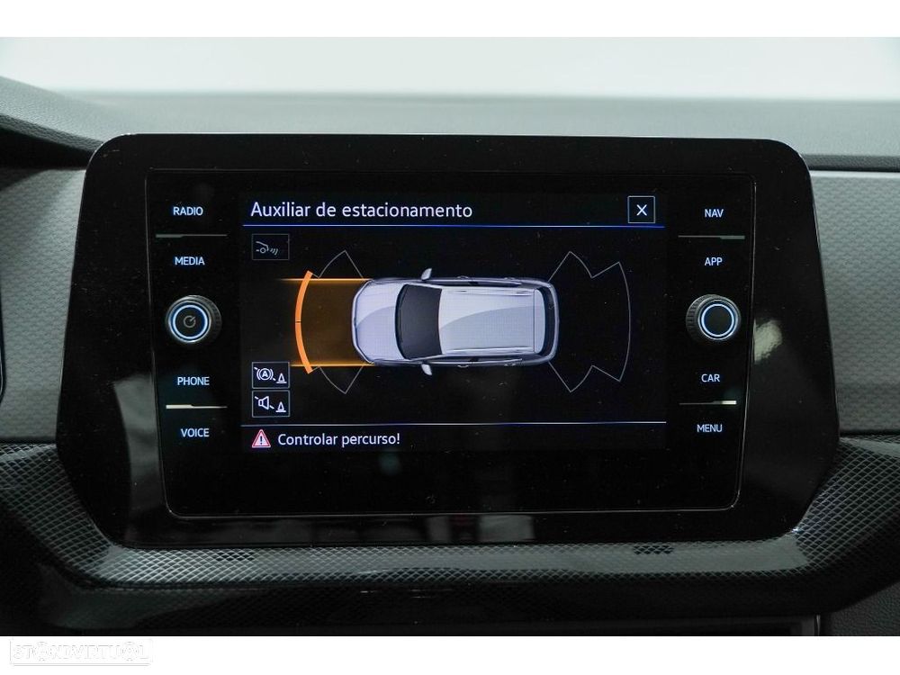 VW T-Cross 1.0 TSI Urban DSG - 16