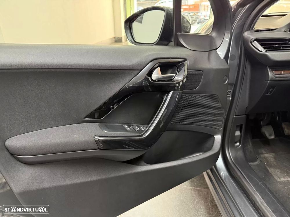 Peugeot 208 1.4 HDi Active - 8