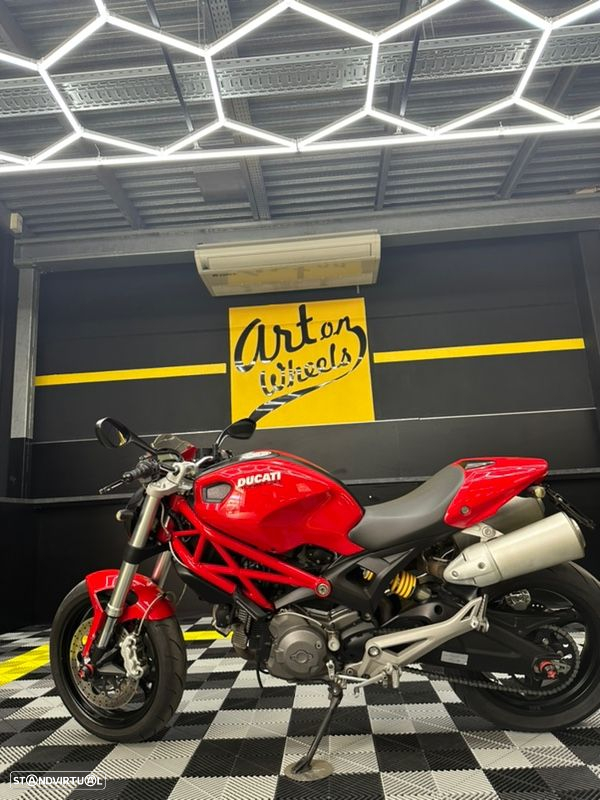 Ducati Monster 696 - 5