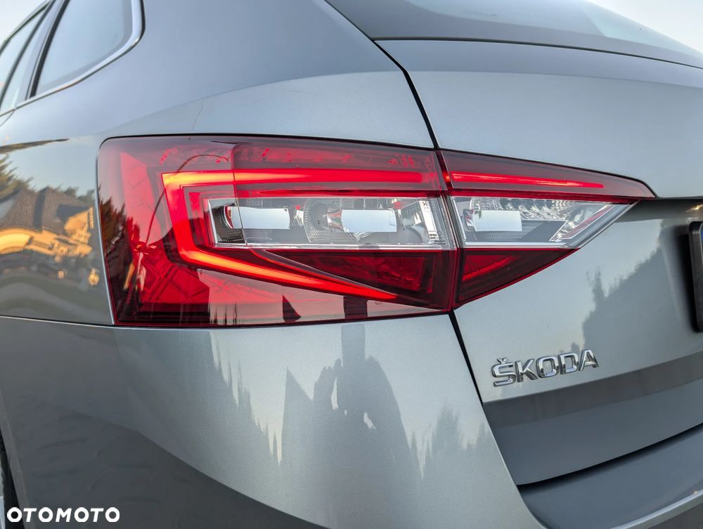 Skoda Superb 2.0 TDI DSG Style - 40