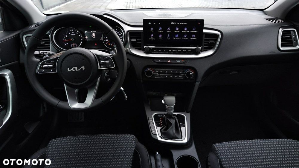 Kia Ceed - 16