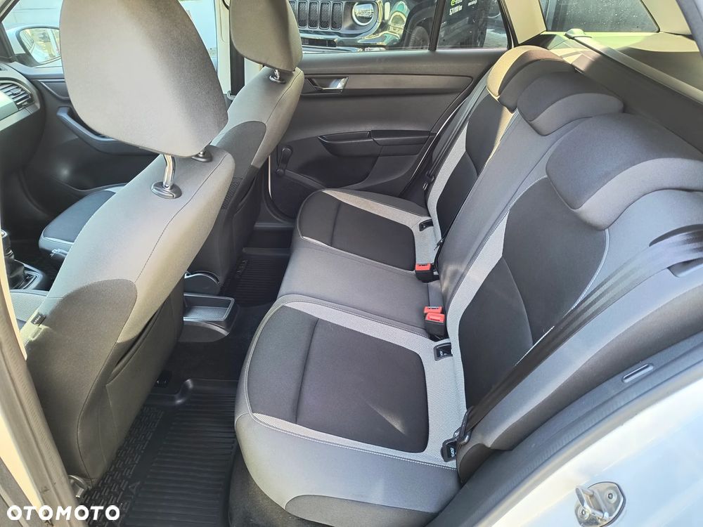 Skoda Fabia 1.0 Style - 8