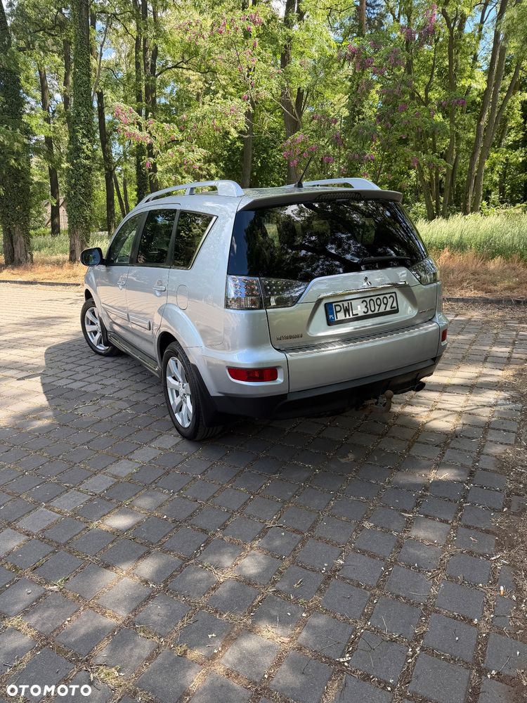 Mitsubishi Outlander - 4