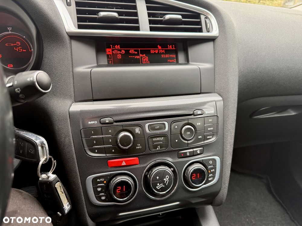 Citroën C4 VTi 120 Style - 29