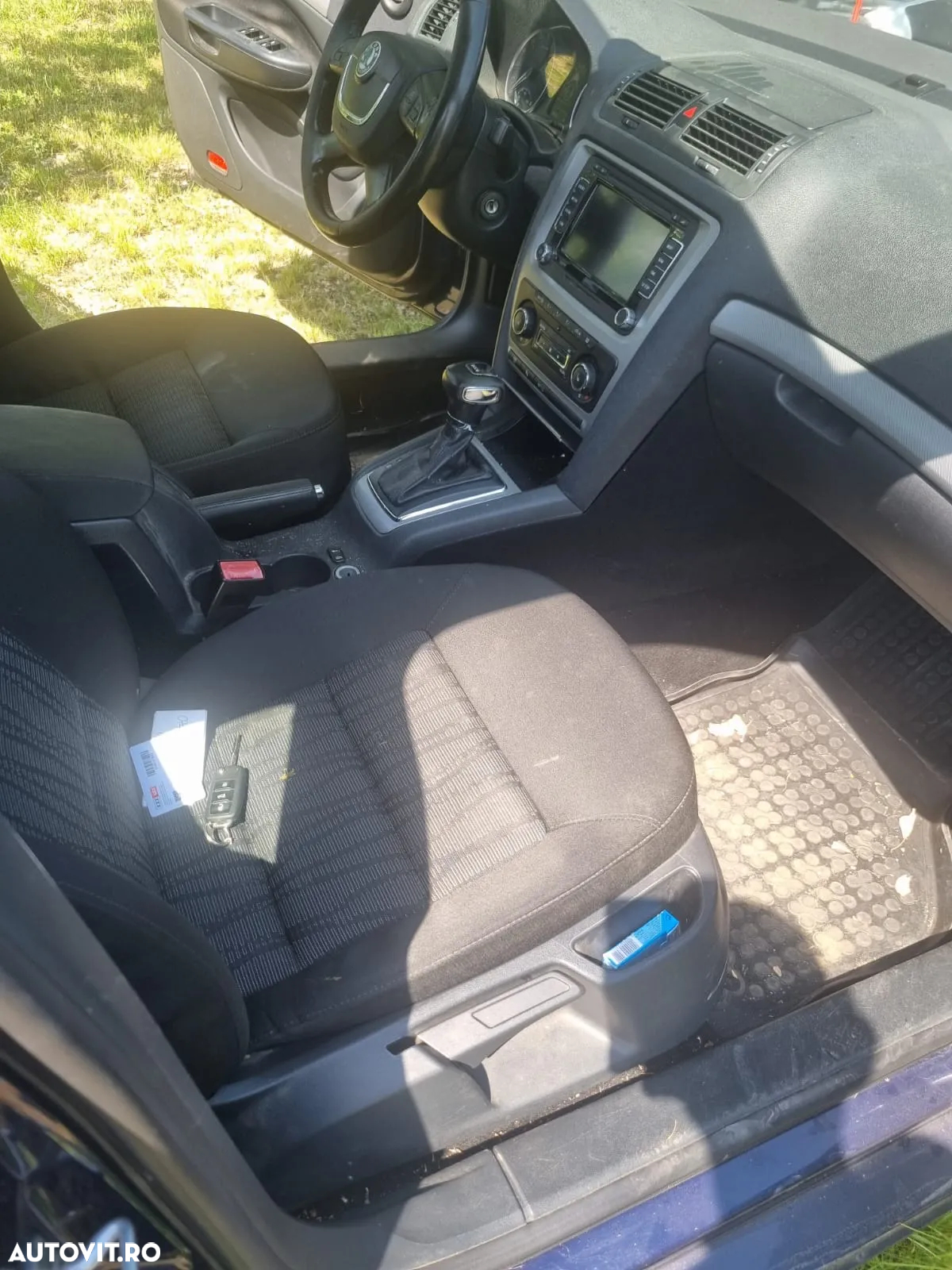 Skoda Octavia Combi 2.0 TDI Ambiente DSG - 9