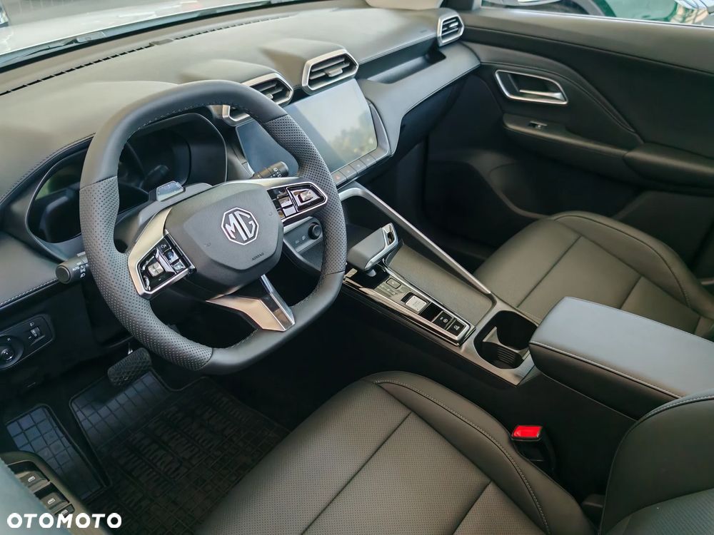MG ZS Hybrid+ - 18
