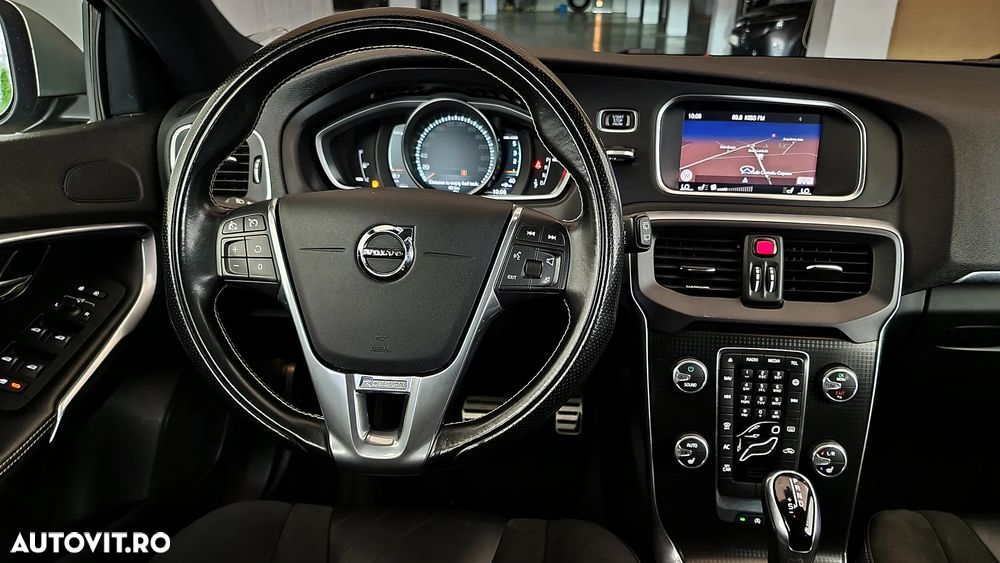 Volvo V40 D3 Geartronic RDesign - 27