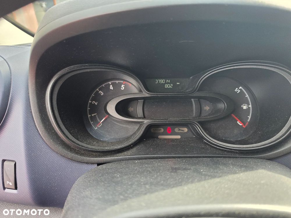 Opel Vivaro - 11