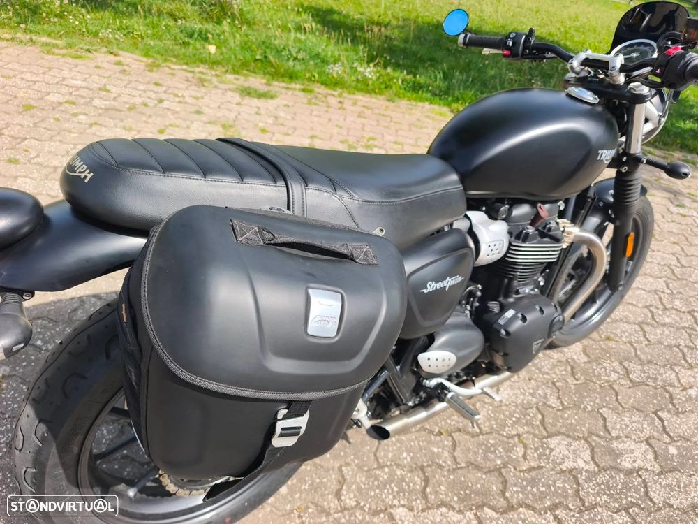 Triumph Bonneville 900 street twin - 13