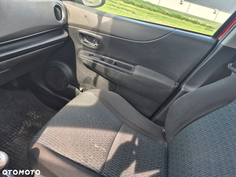 Toyota Yaris - 7