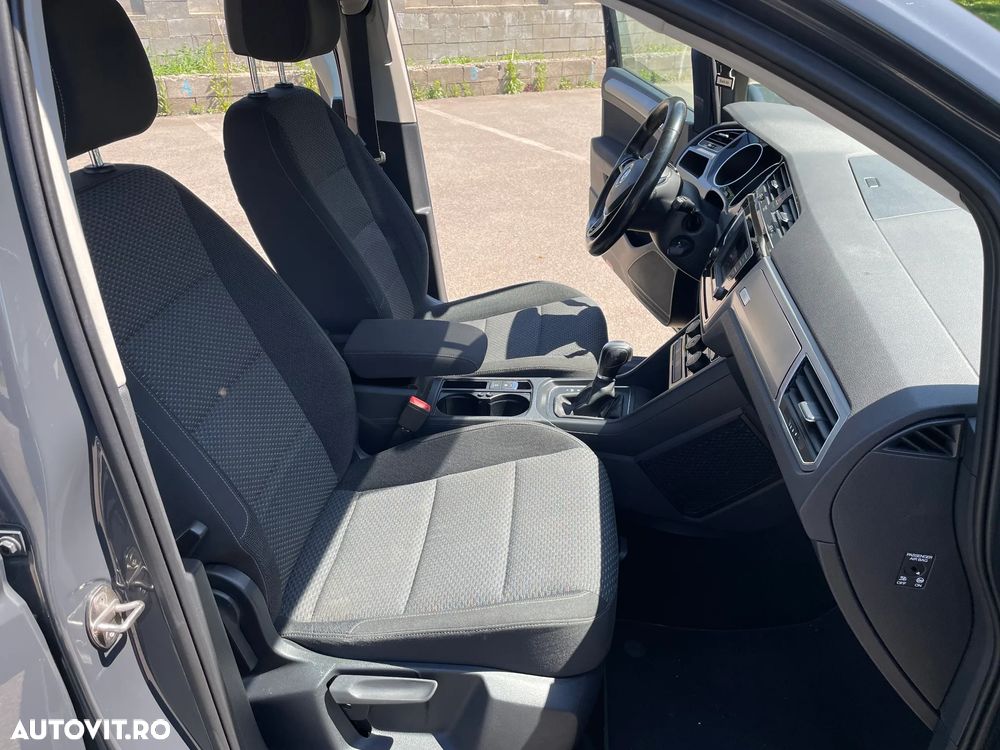 Volkswagen Touran 2.0 TDI SCR DSG Comfortline - 16