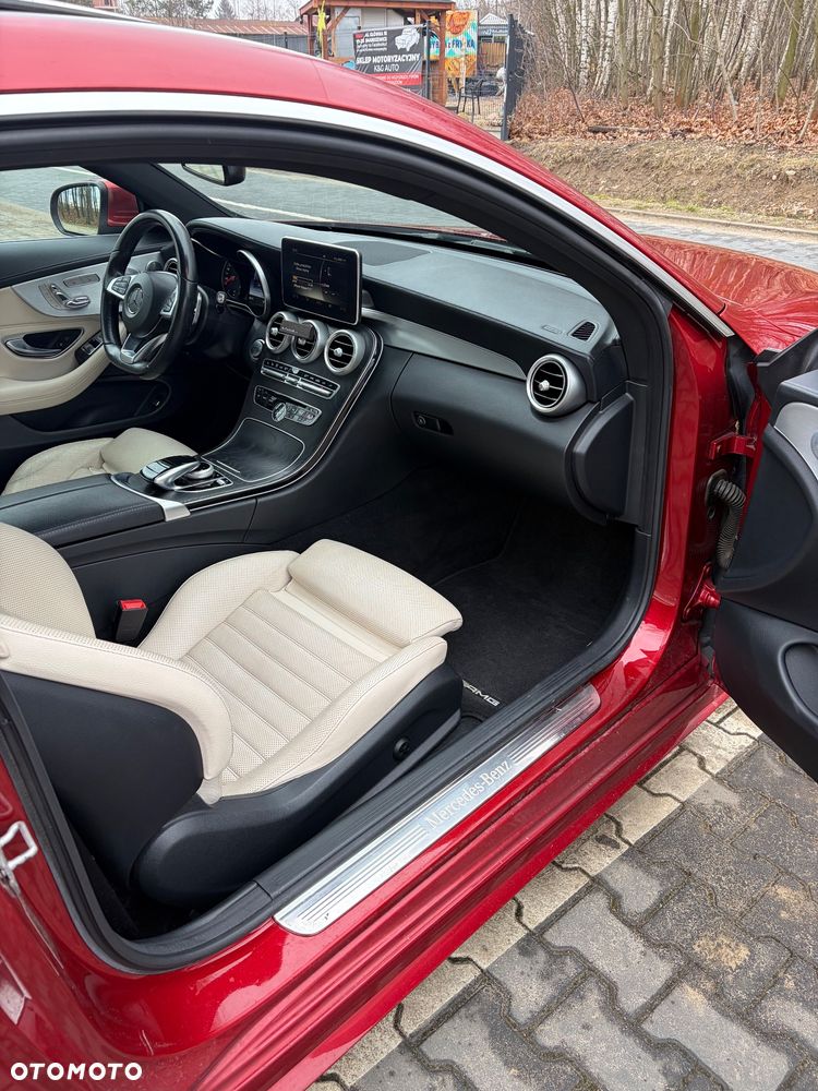 Mercedes-Benz Klasa C 300 7G-TRONIC - 15