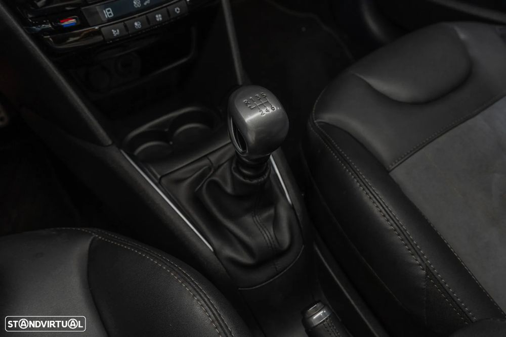 Peugeot 208 1.6 BlueHDi GT Line - 17