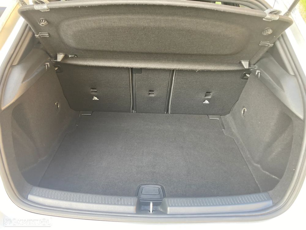 Mercedes-Benz A 180 d Progressive Aut. - 34