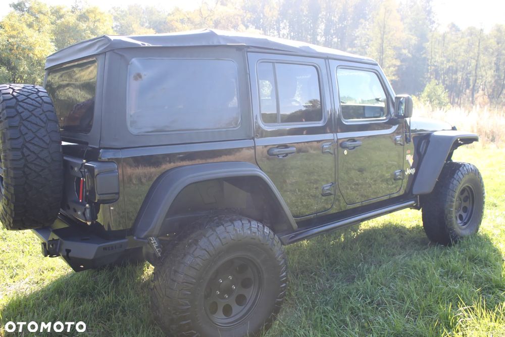 Jeep Wrangler - 15