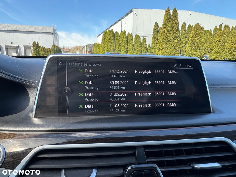 BMW Seria 7 750i xDrive - 34