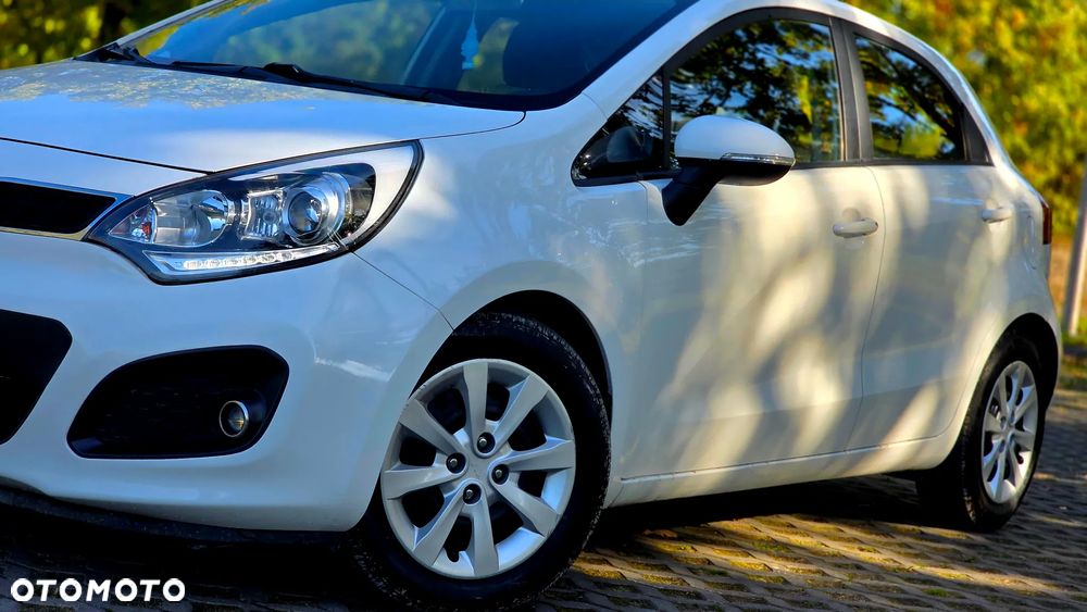 Kia Rio - 14