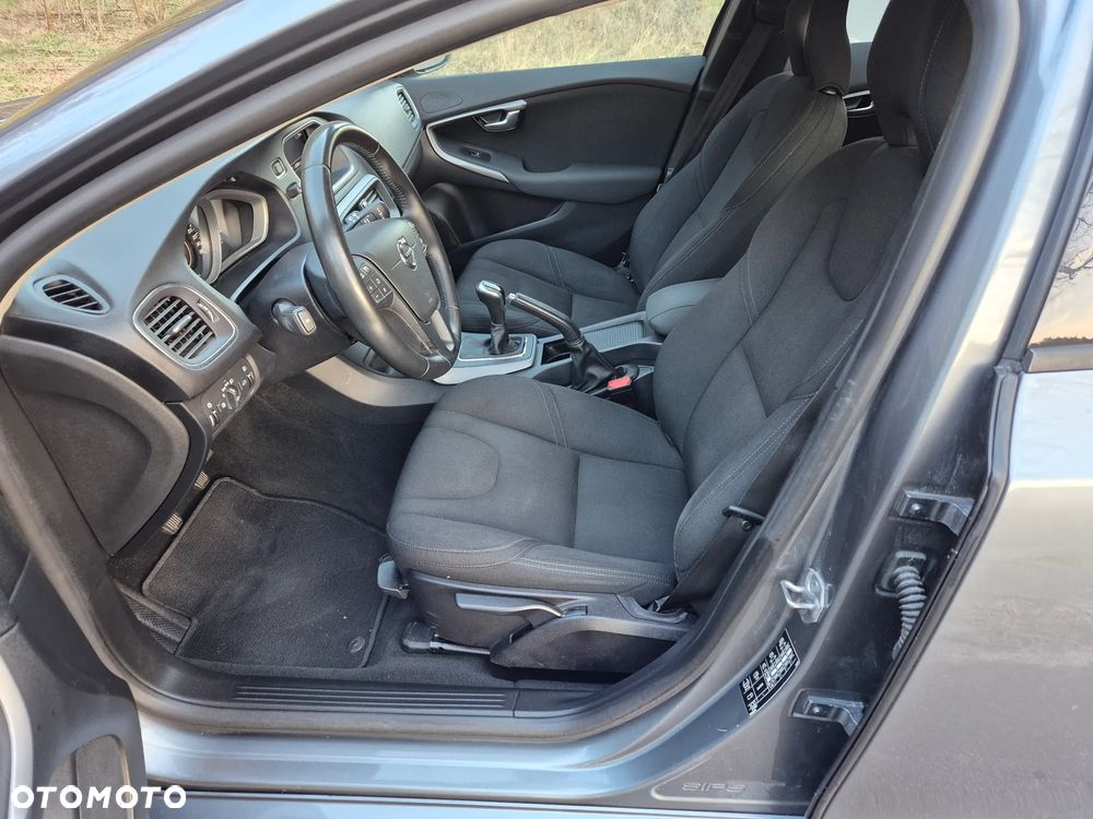 Volvo V40 T2 Inscription - 19