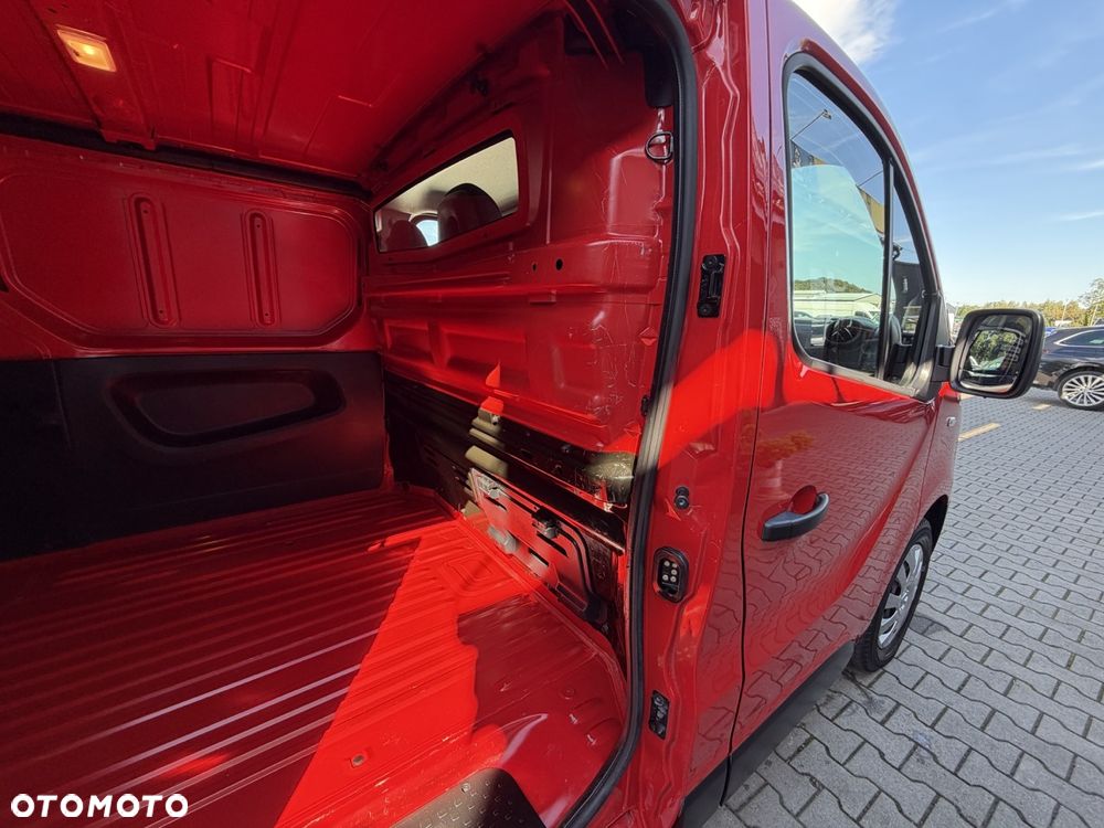 Renault Trafic - 17