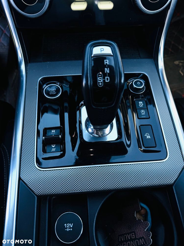 Jaguar XE 2.0 P300 AWD R-Dynamic S - 15