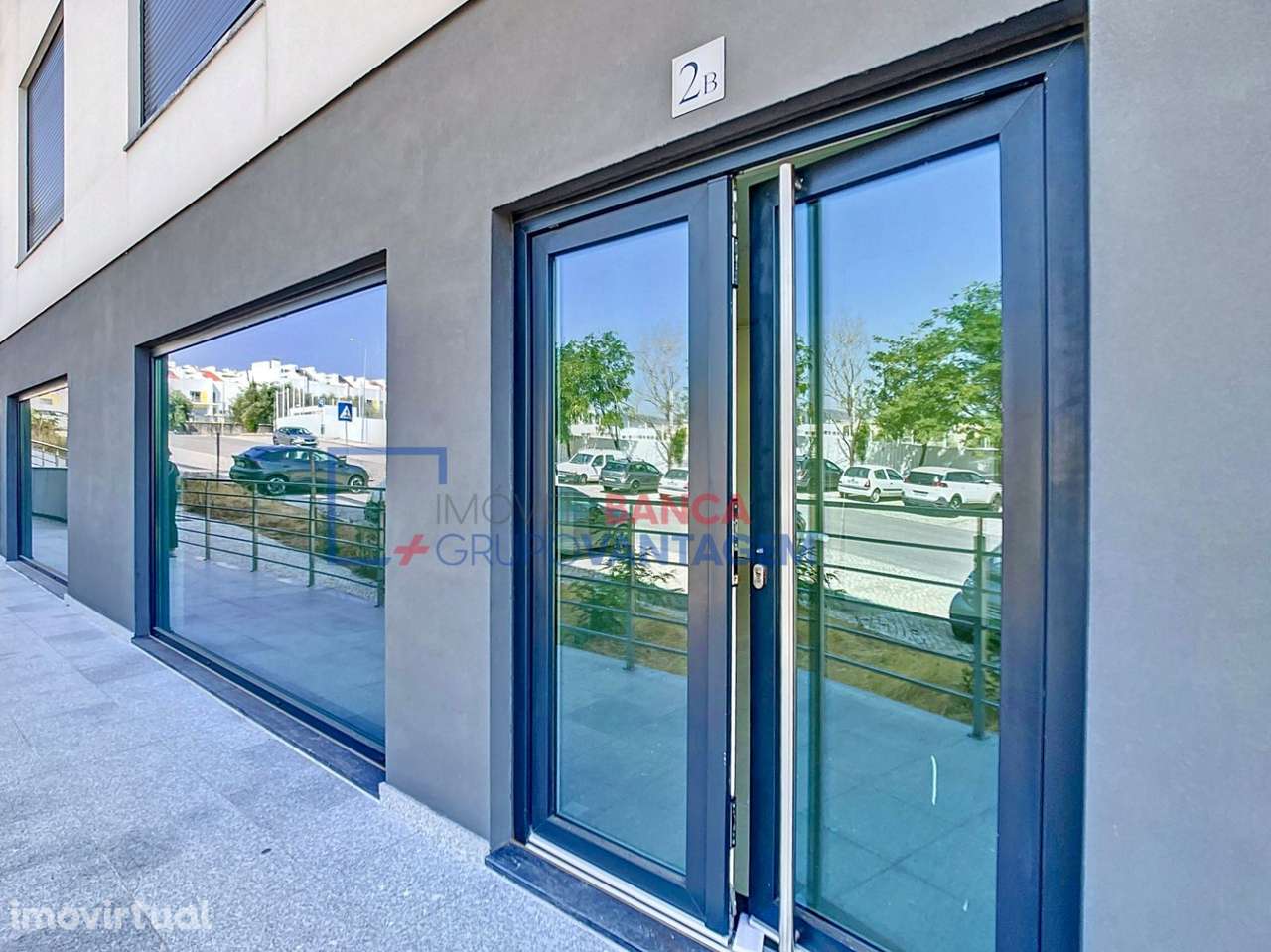 Loja para Venda em Santo Antão do Tojal  52,70 m² + Arrecadação - Grande imagem: 3/13